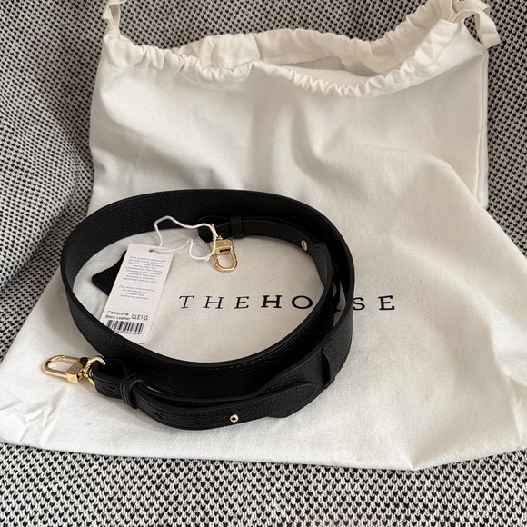 The Horse | Clementine in Black with gold hardware - Picture 11 of 12